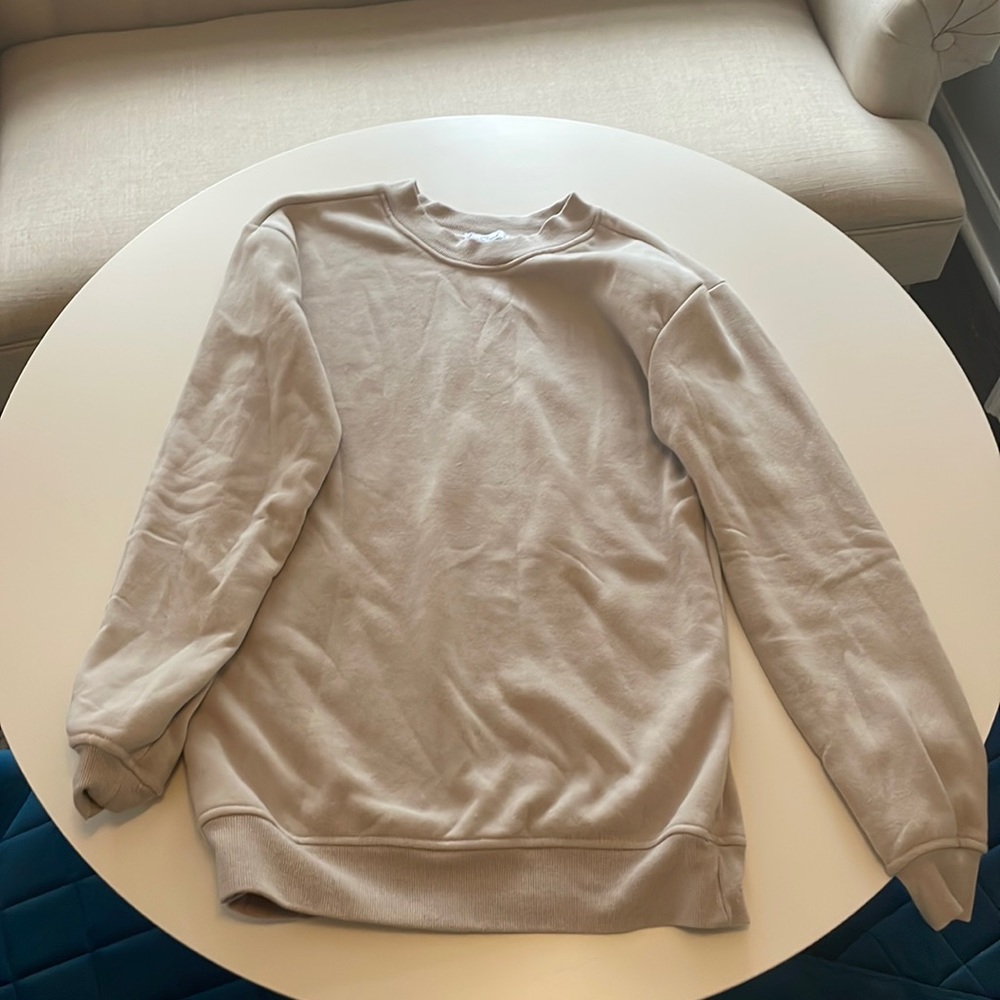 Love Streak Crewneck! Sz M!